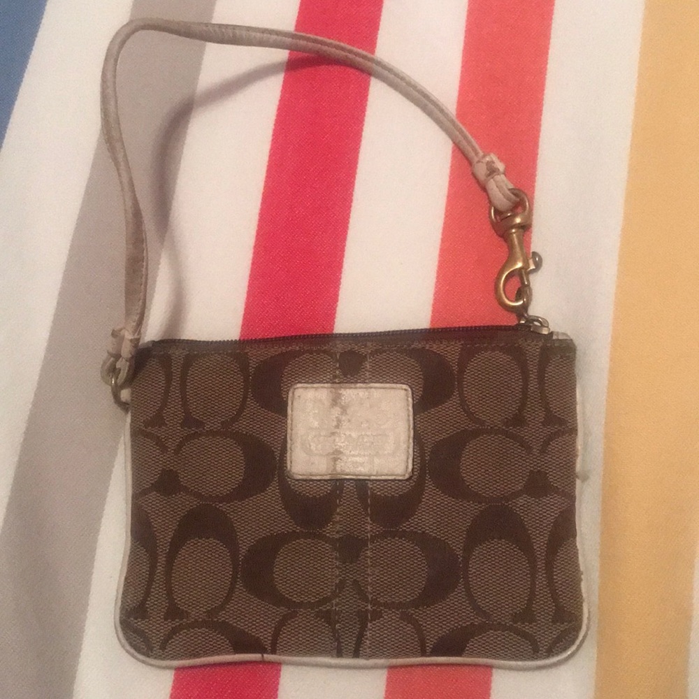 Women’s Coach wristlet
